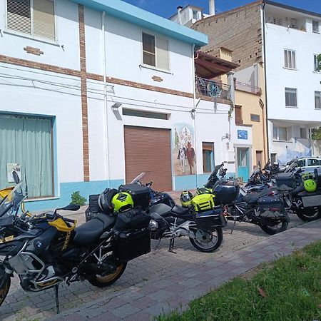 Bed And Breakfast Murales Orgosolo Exterior foto
