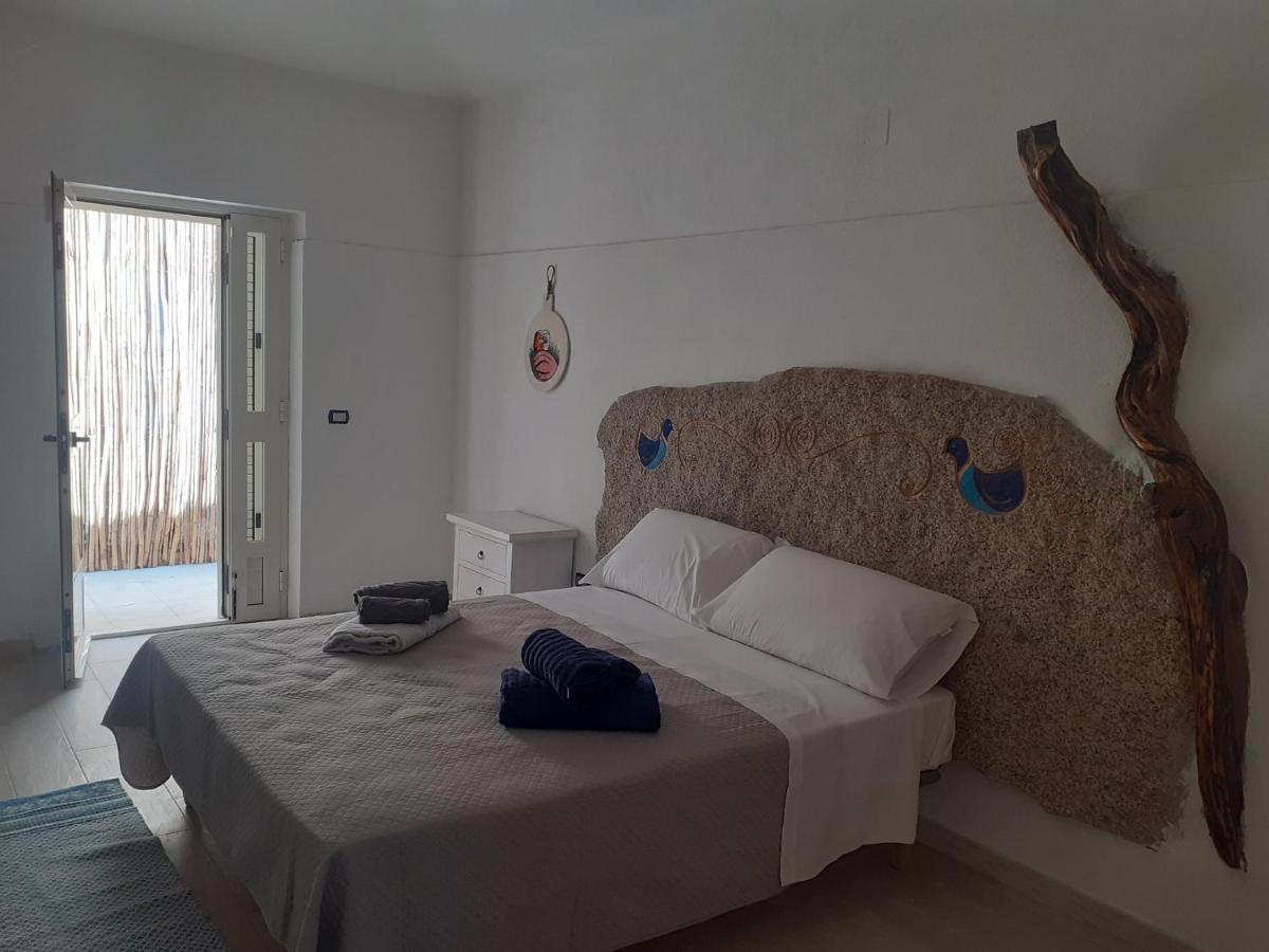 Bed And Breakfast Murales Orgosolo Exterior foto