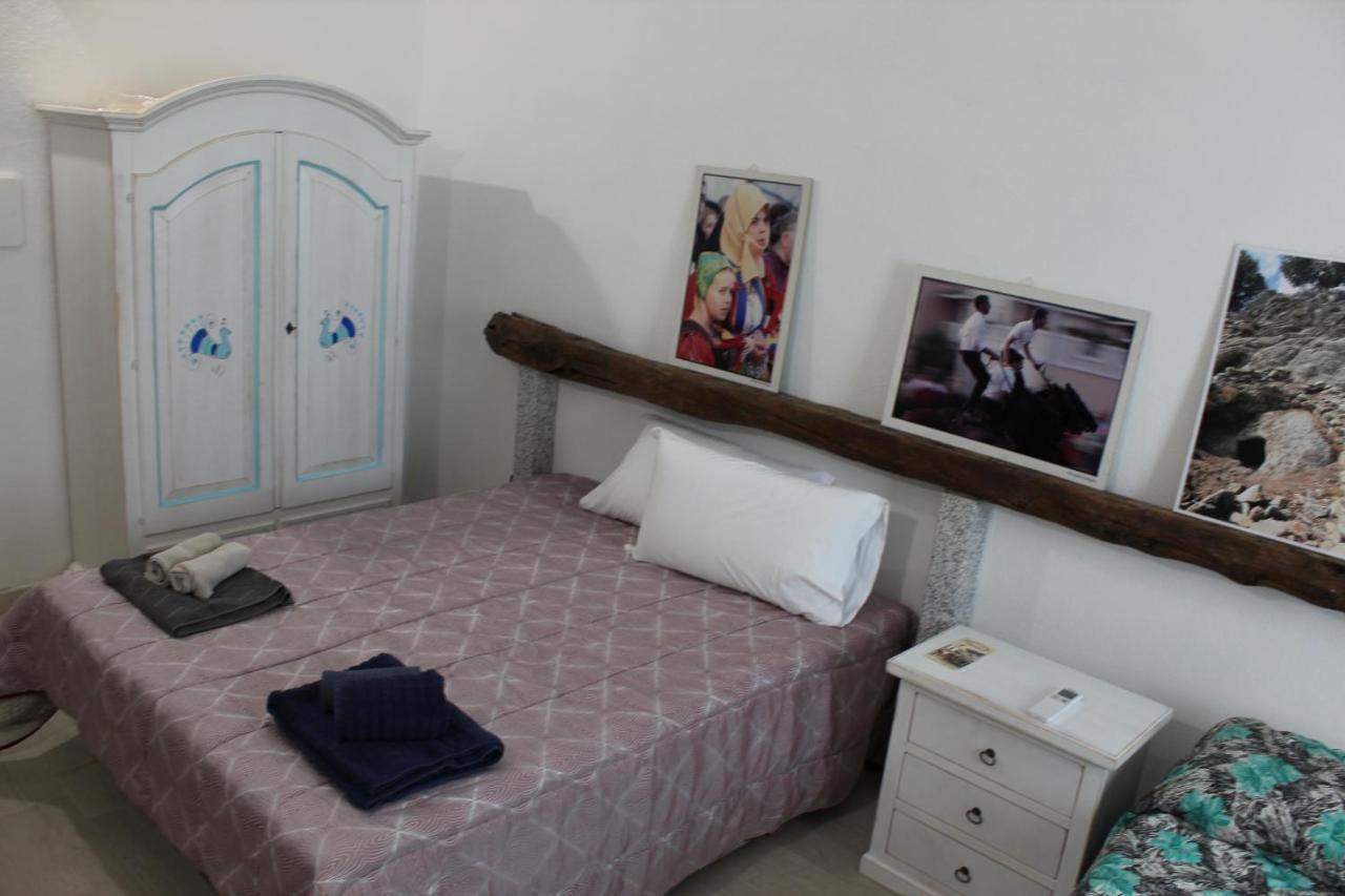 Bed And Breakfast Murales Orgosolo Exterior foto