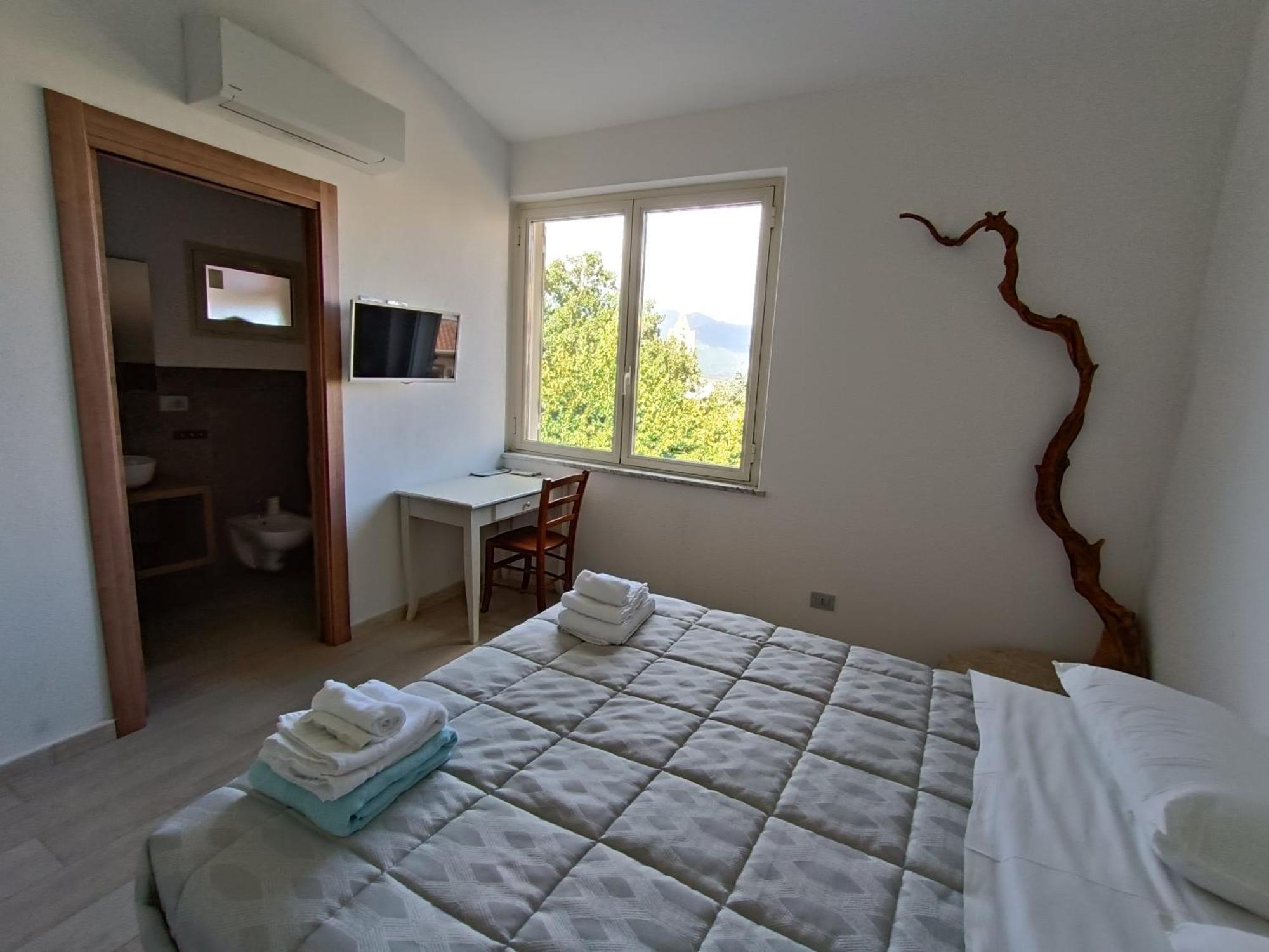 Bed And Breakfast Murales Orgosolo Zimmer foto