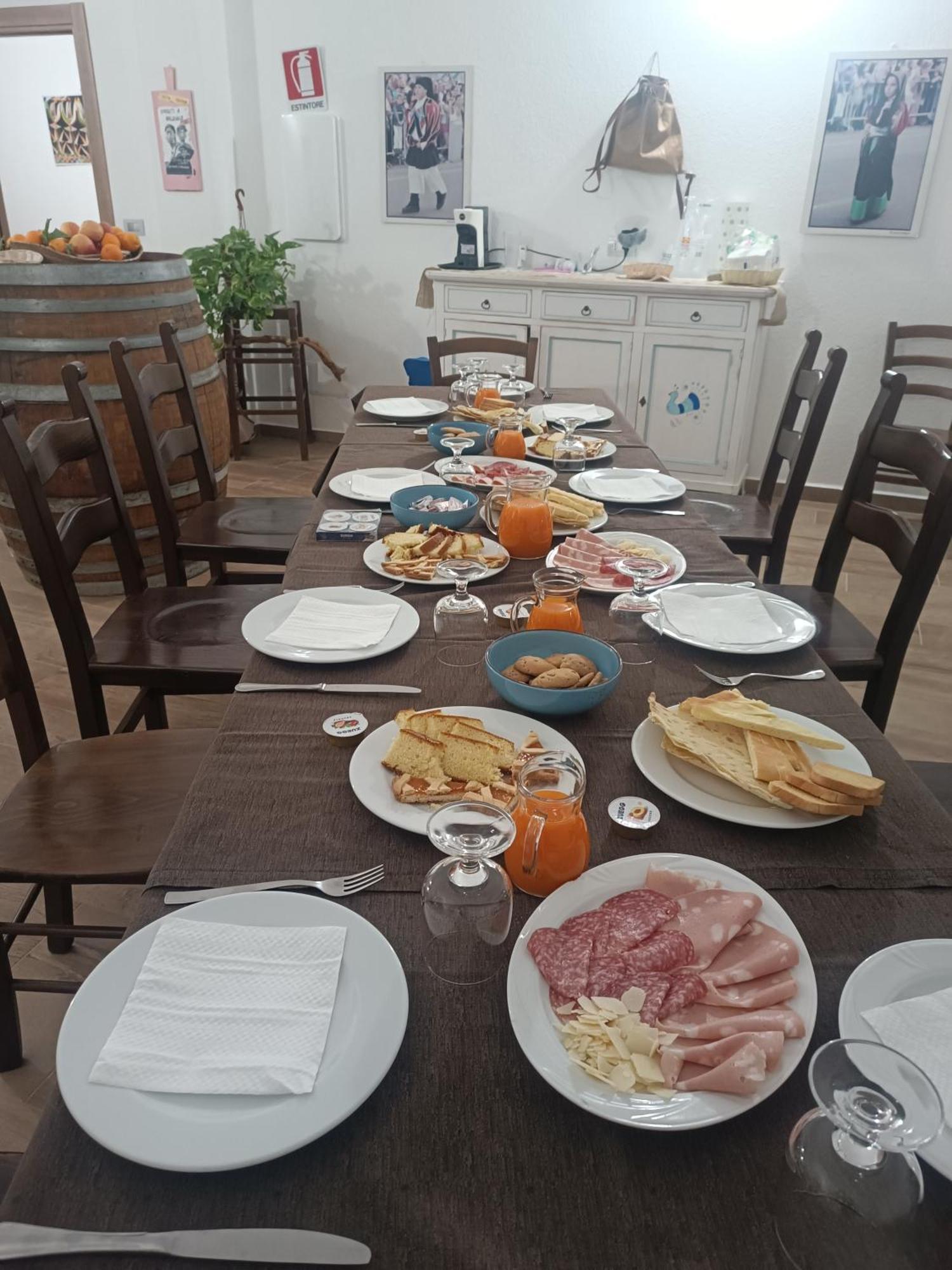 Bed And Breakfast Murales Orgosolo Exterior foto